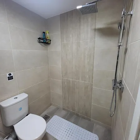 Prime Retreats - Flynn House Birmingham
